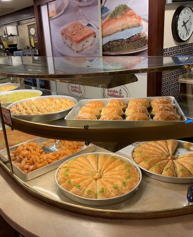 Karaköy Güllüoğlu Karaköy Güllüoğlu