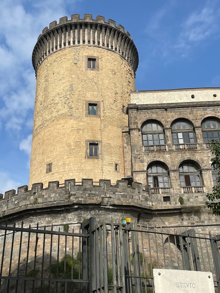 Castel Nuovo Castel Nuovo