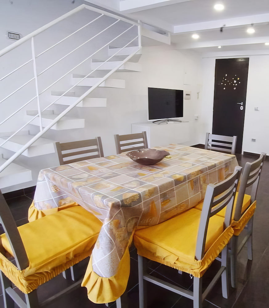 Holiday House Holiday House