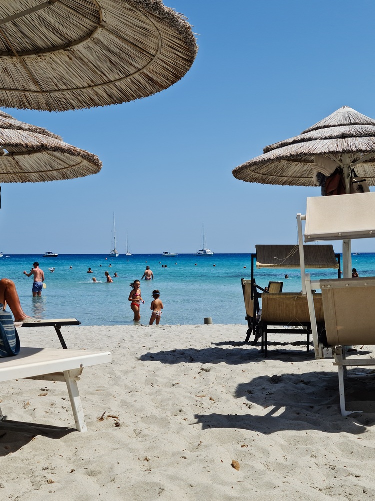 Spiaggia di Porto Giunco, Sardinia Spiaggia di Porto Giunco, Sardinia