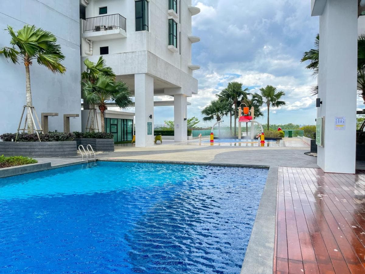 Bathtub Nest Home Grand Blue Suite Southkey