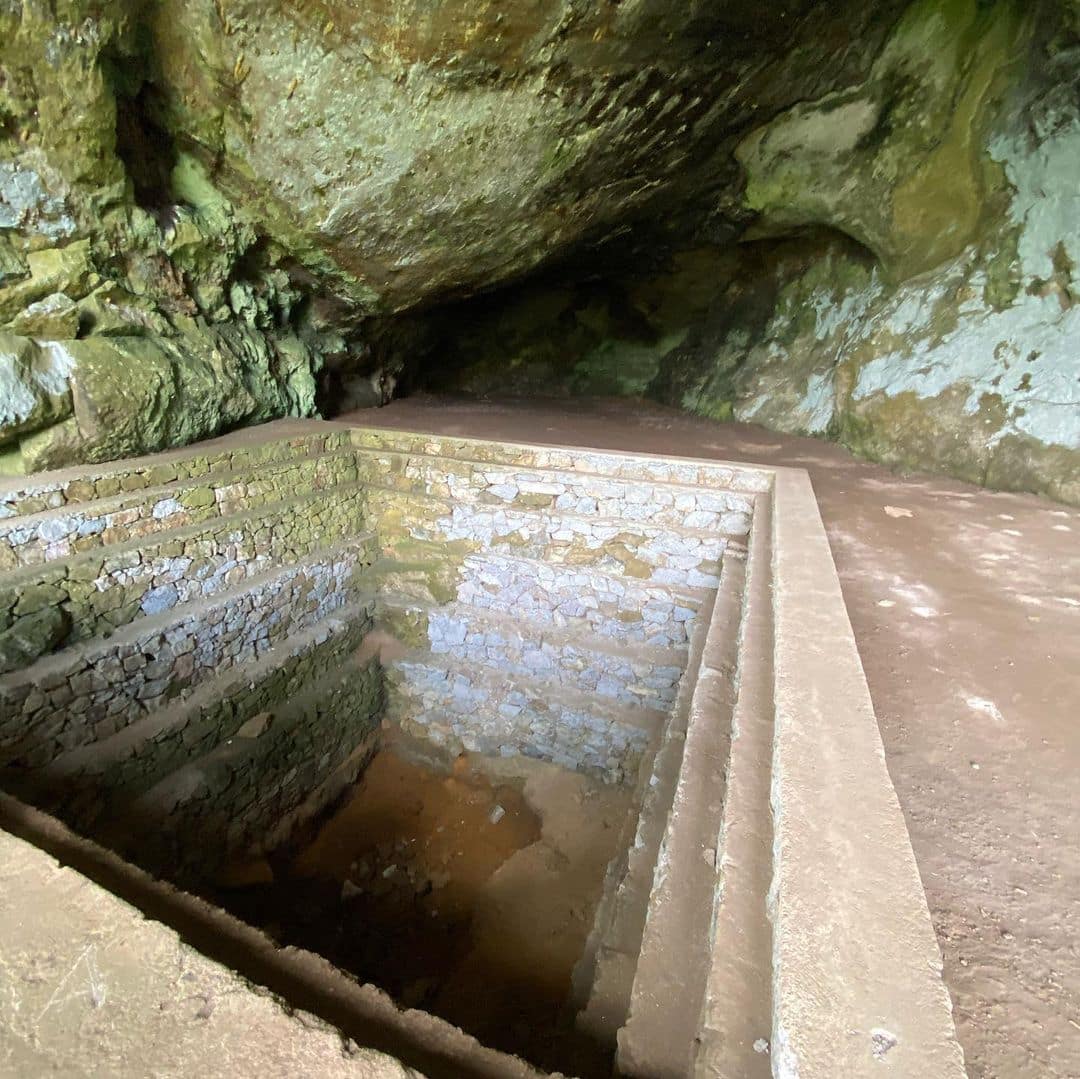 Senkandagala-lena cave
