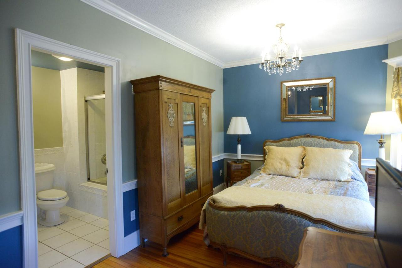 Holiday Inn Express Springfield Downtown