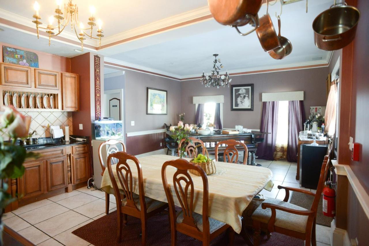 Holiday Inn Express Springfield Downtown