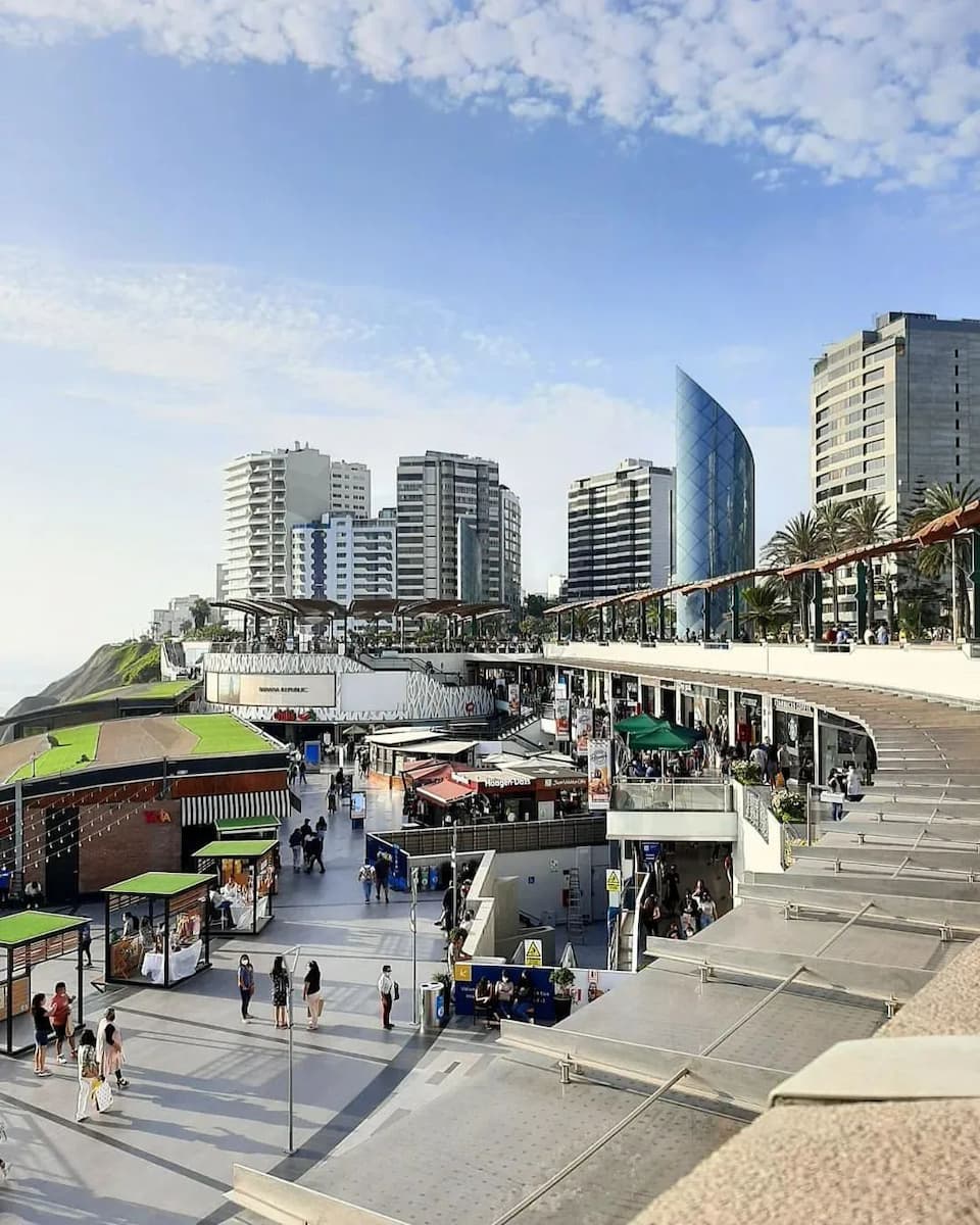 Larcomar_Shopping_Centre_Lima