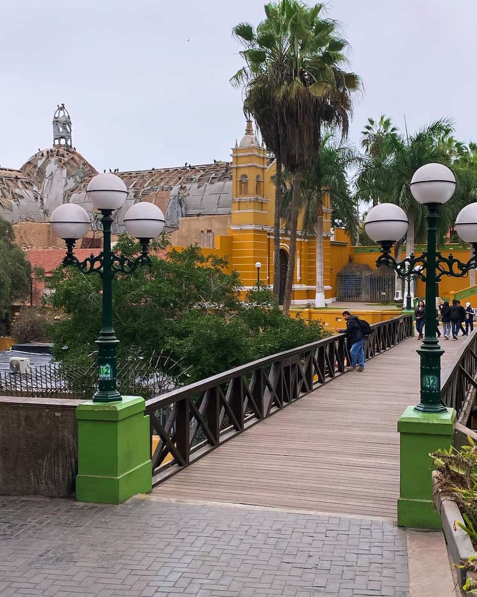 Puente_de_los_Suspiros_Lima2 Puente de los Suspiros, Lima