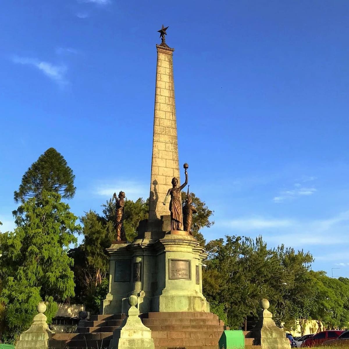 Avenida La Reforma, Guatemala City Avenida La Reforma, Guatemala City