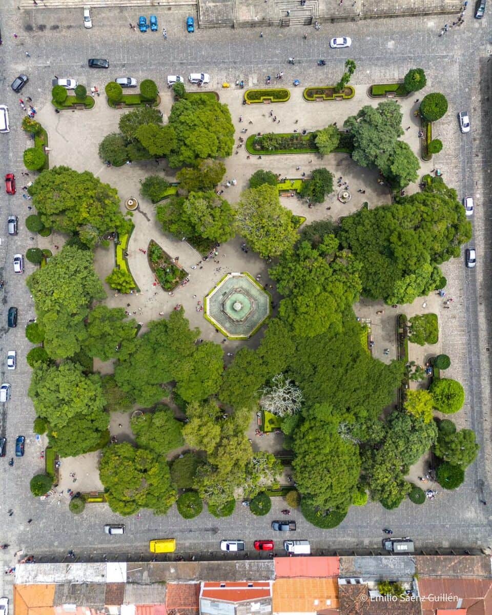 Central Antigua Central Antigua