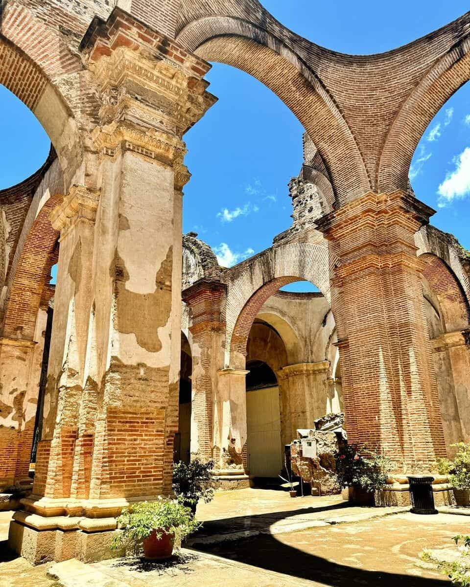 Central Antigua, Iglesia de La Merced Central Antigua, Iglesia de La Merced