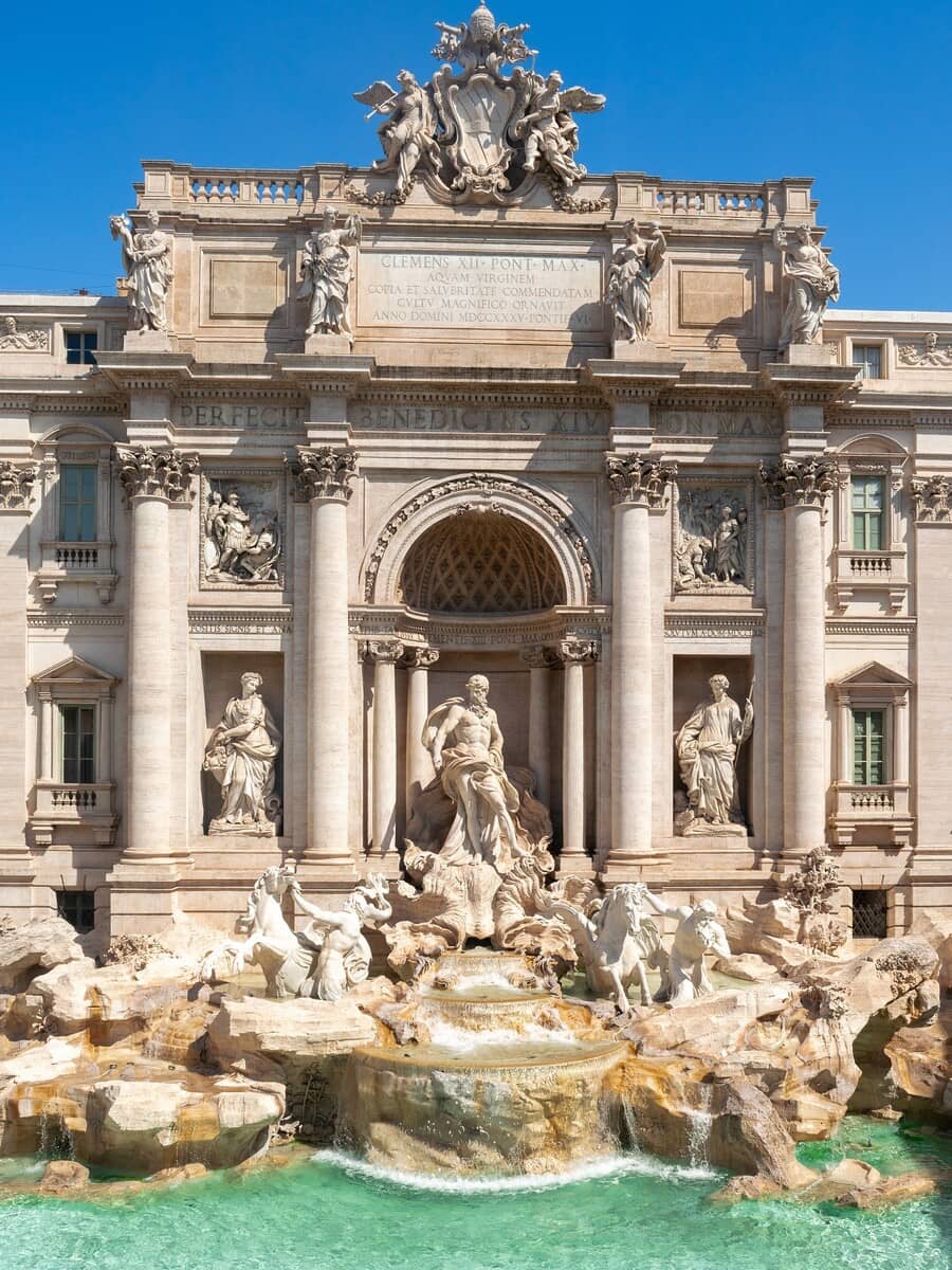 Trevi Fountain, Italy Trevi Fountain, Italy