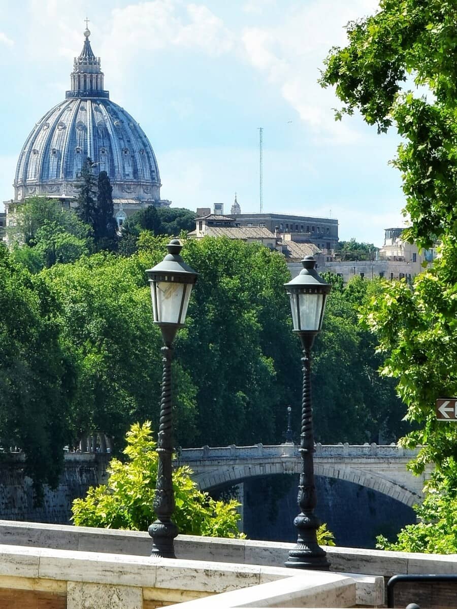 Lungo il Tevere, Italy Lungo il Tevere, Italy