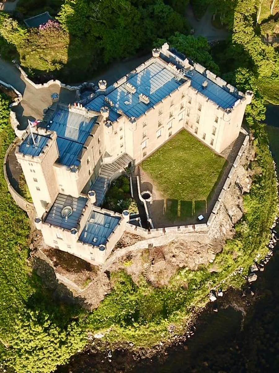 Dunvegan Castle, Isle of Skye Dunvegan Castle, Isle of Skye