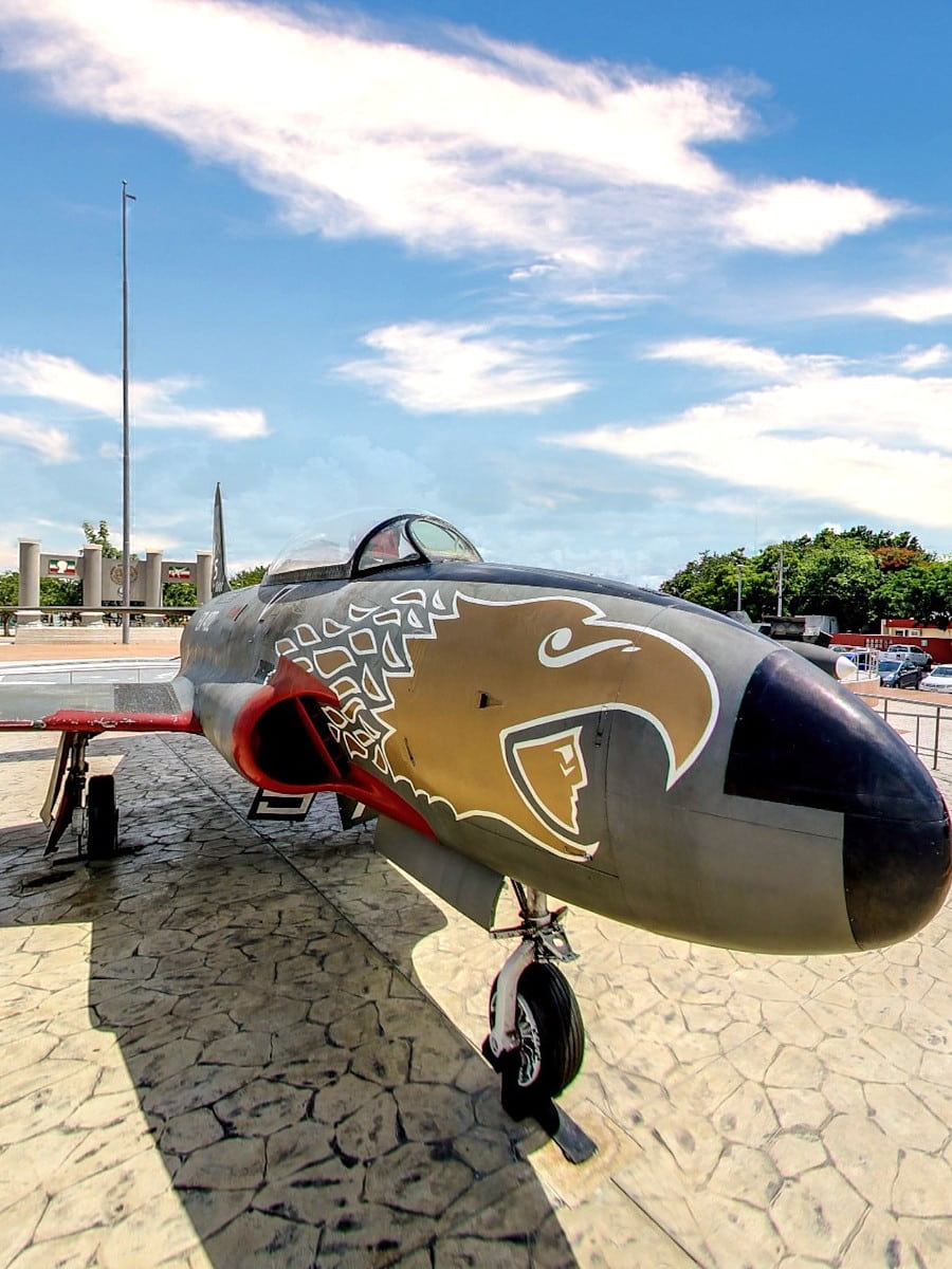 Explanada Del Ejército Mexicano, Merida, Mexico Explanada Del Ejército Mexicano, Merida, Mexico