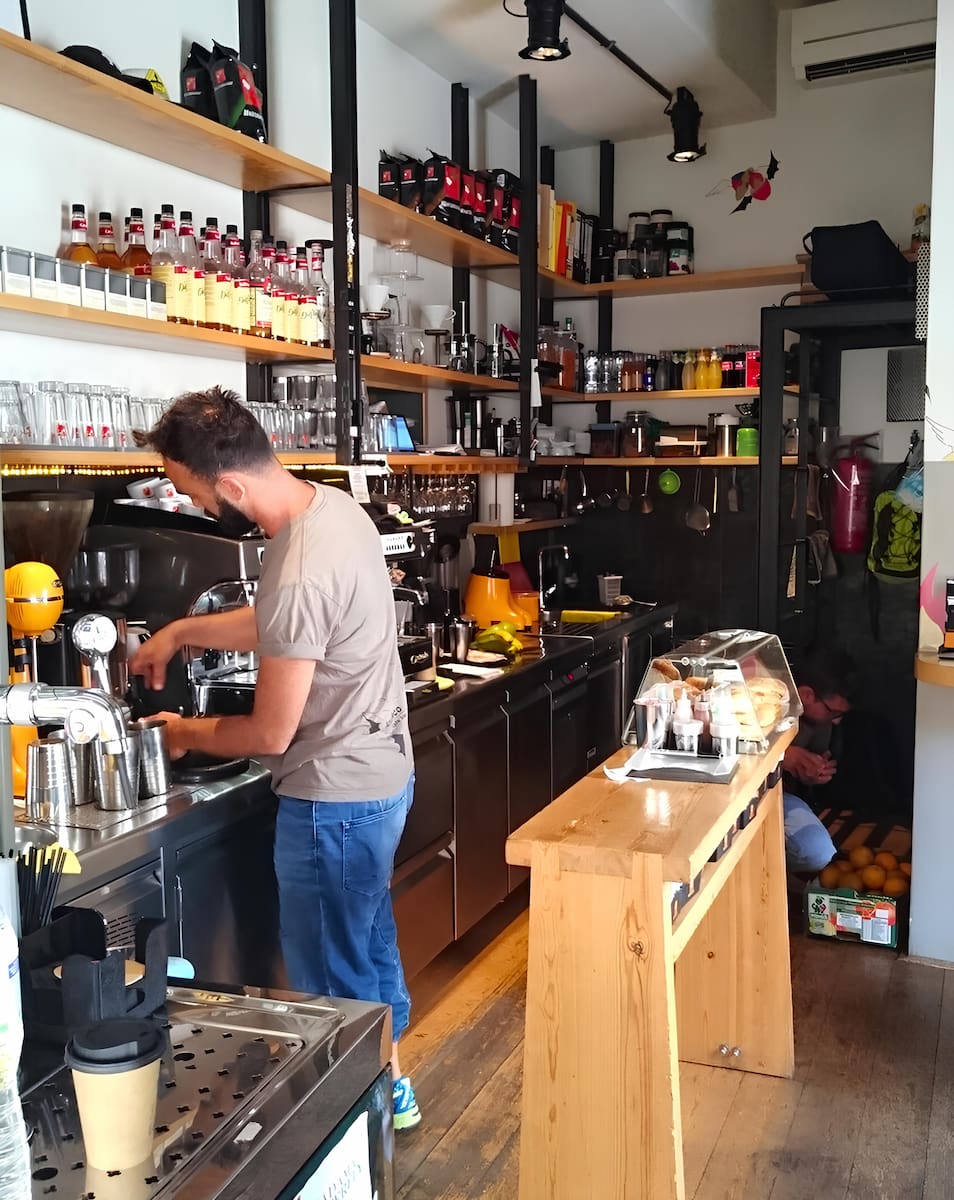 Kouchiko Mezedopoleio, Ermoupoli