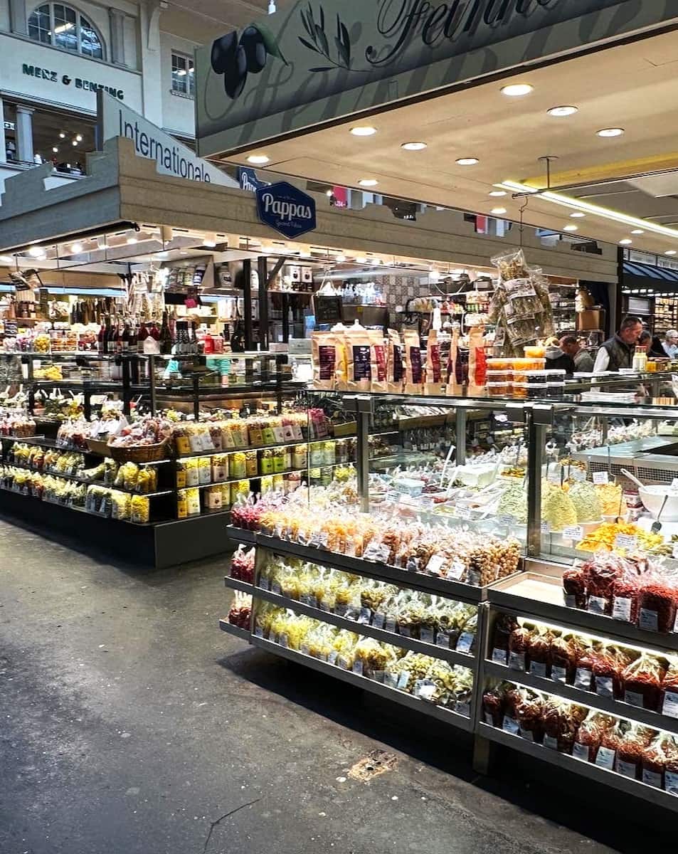 Rotebühlplatz Market, Germany Rotebühlplatz Market, Germany