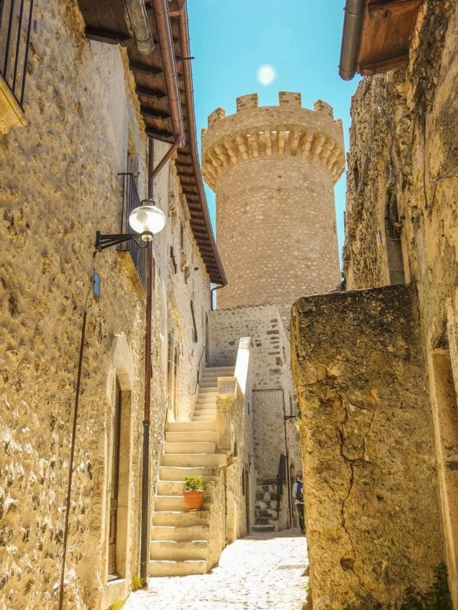 Santo Stefano di Sessanio, Abruzzo Santo Stefano di Sessanio, Abruzzo