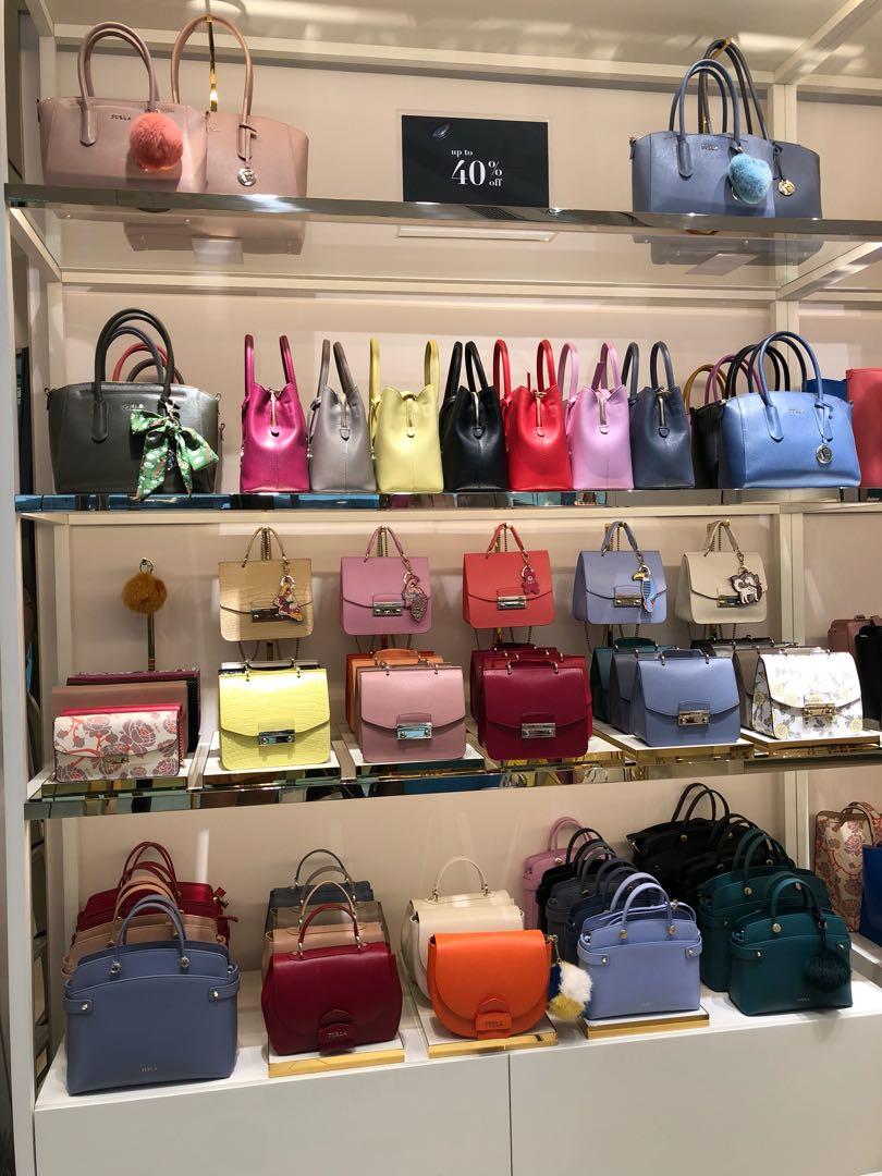 Fifty Outlet Fifty Outlet