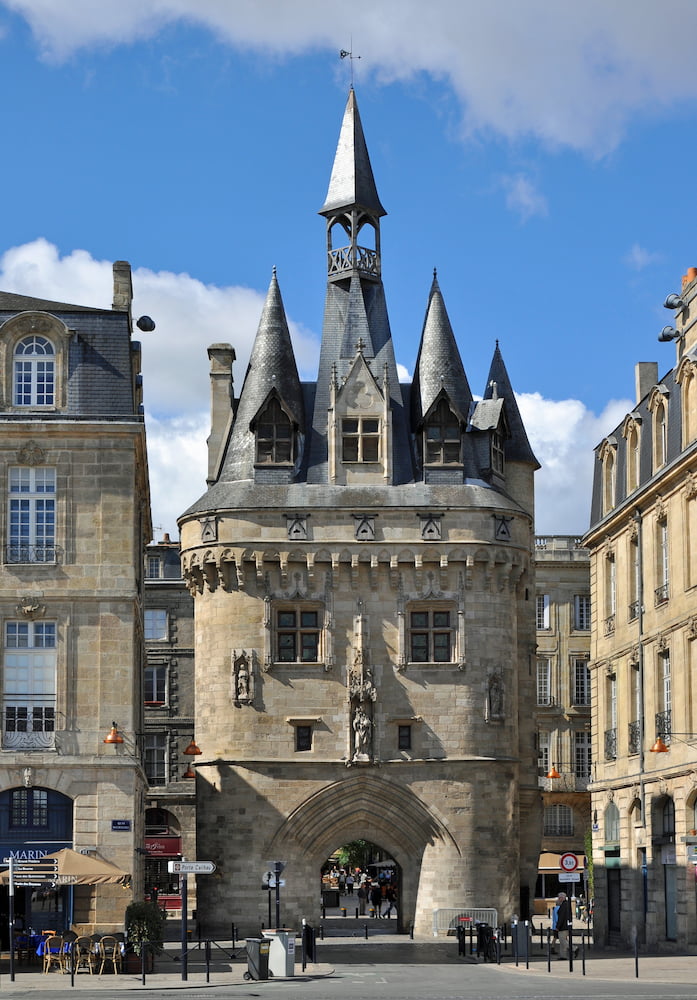 Porte_Cailhau_Bordeaux (1)