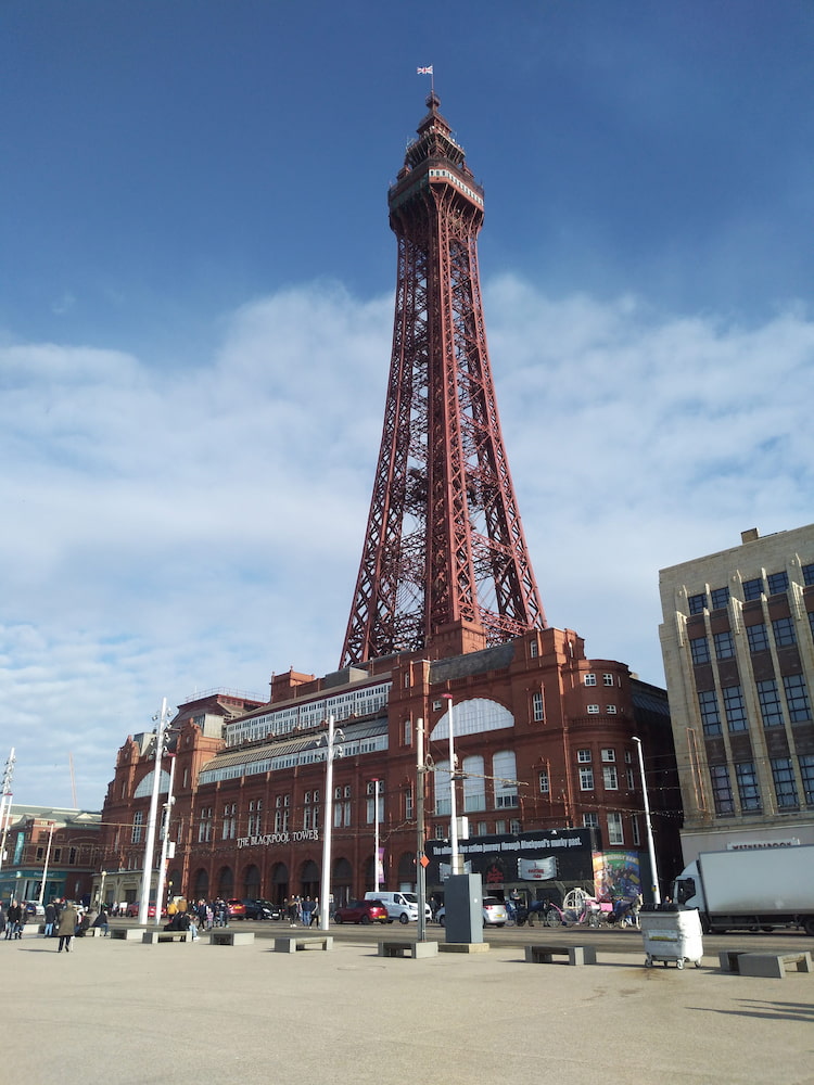 Albert Dock Area, Liverpool Albert Dock Area, Liverpool