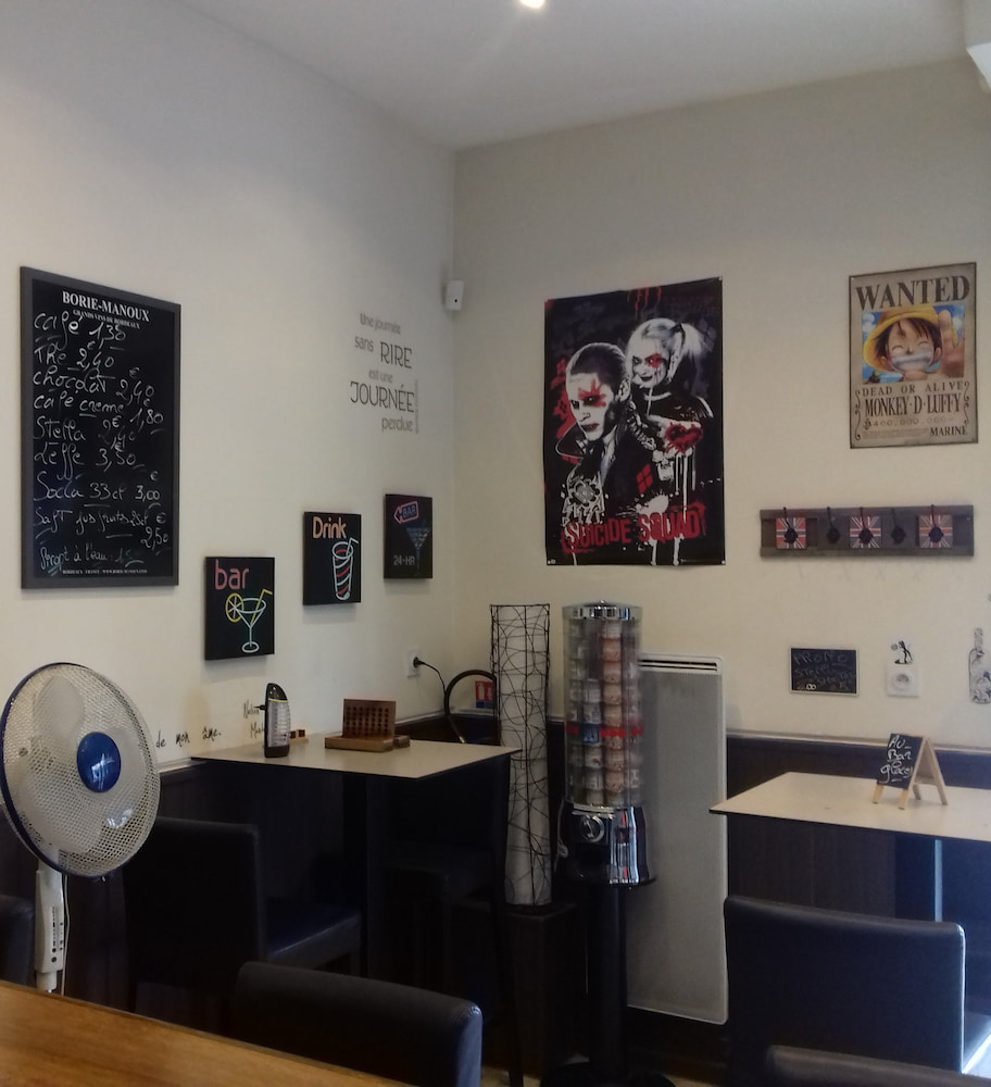 Bar in Gare Saint-Jean Bar in Gare Saint-Jean