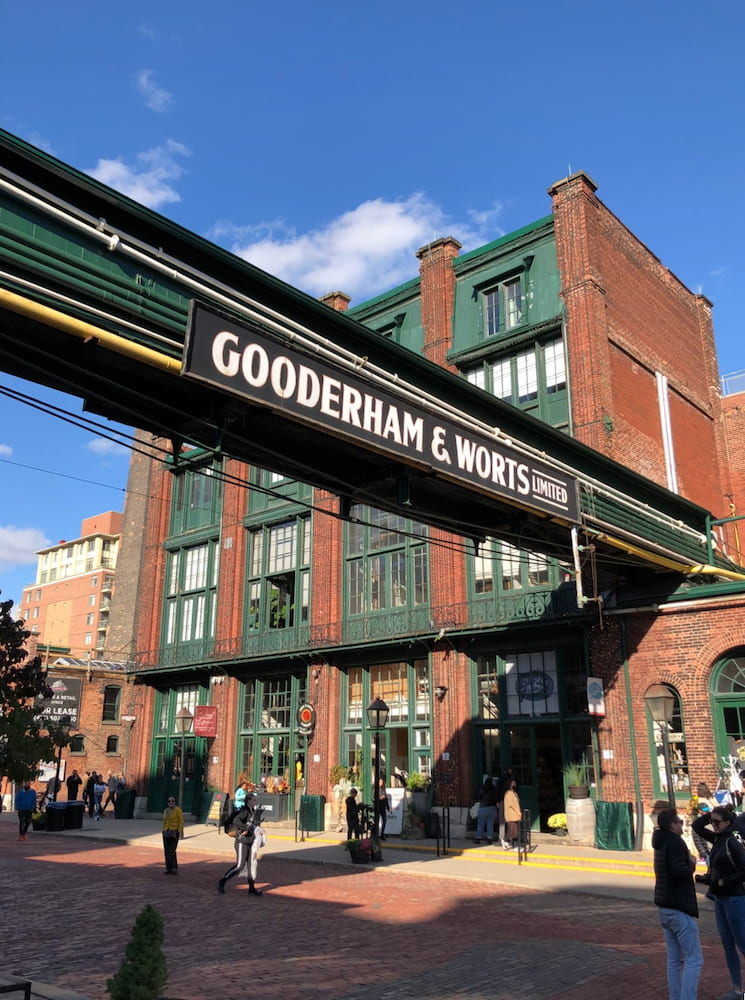 Harbourfront & Distillery District Harbourfront & Distillery District