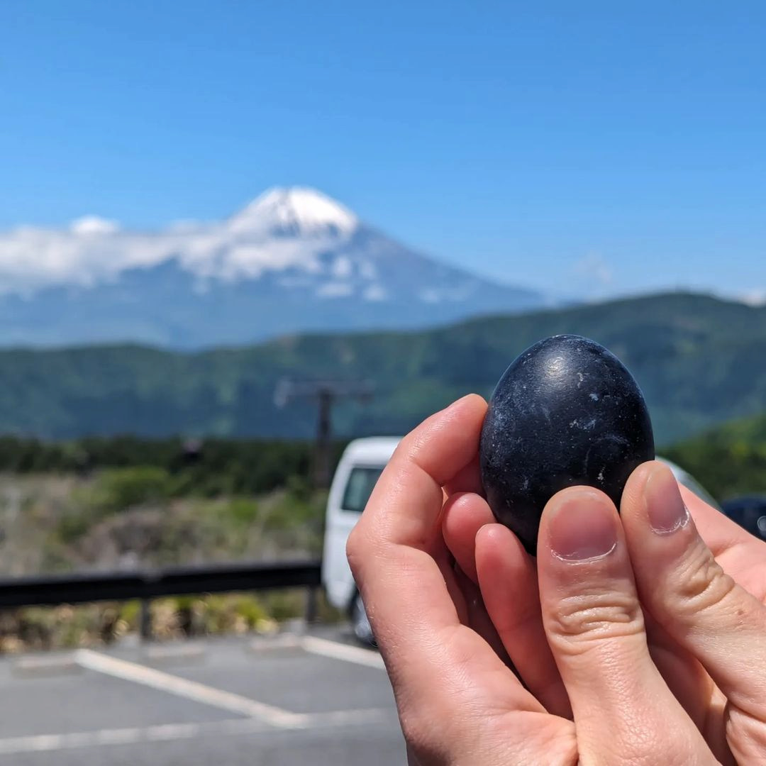 Black eggs, Owakudani Black eggs, Owakudani