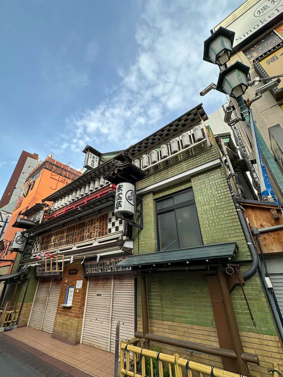 Shinjuku Suehirotei Theater, Tokyo Shinjuku Suehirotei Theater, Tokyo