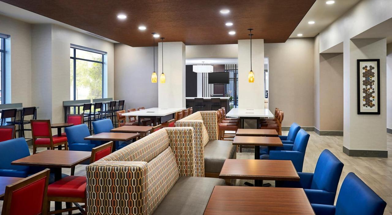 Holiday Inn Express Niagara-on-the-Lake, an IHG Hotel