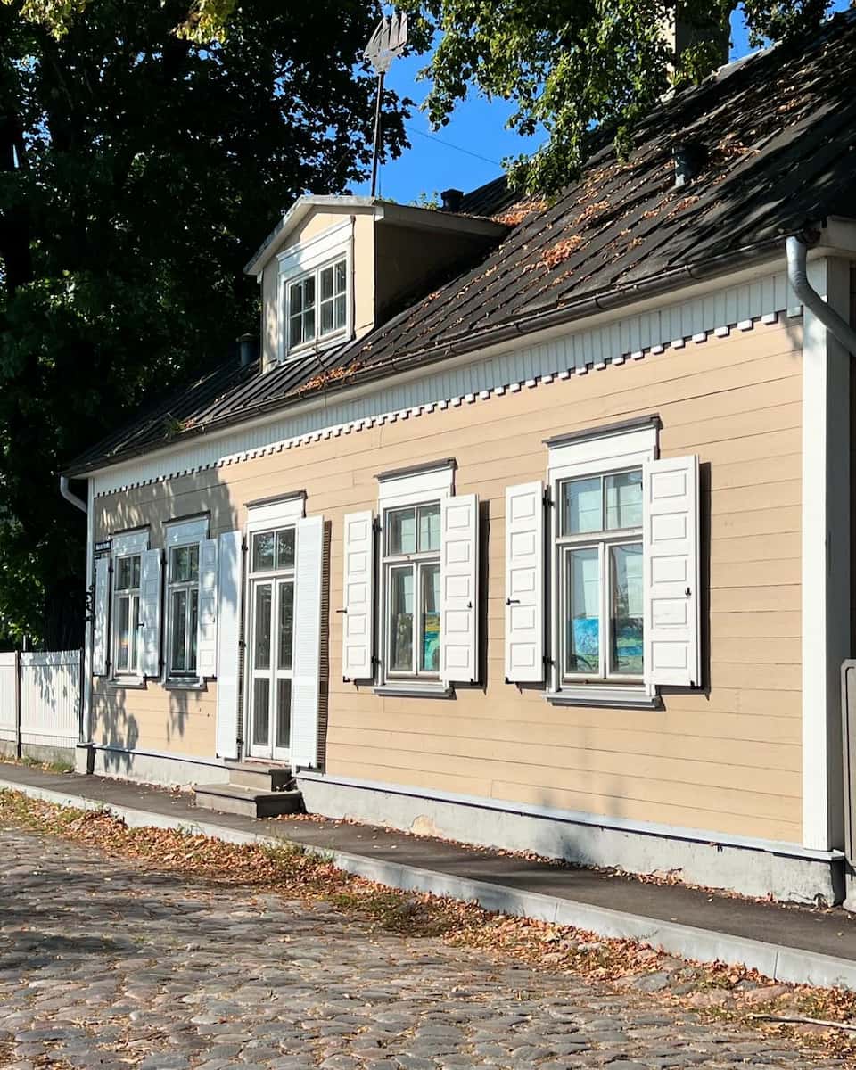 Traditional Wooden Houses Traditional Wooden Houses