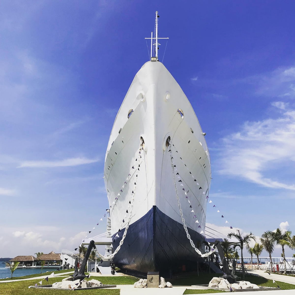 Doulos Phos The Ship Hote Doulos Phos The Ship Hote