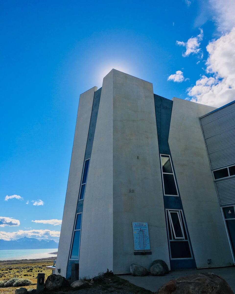 El Calafate, Glaciarium El Calafate, Glaciarium