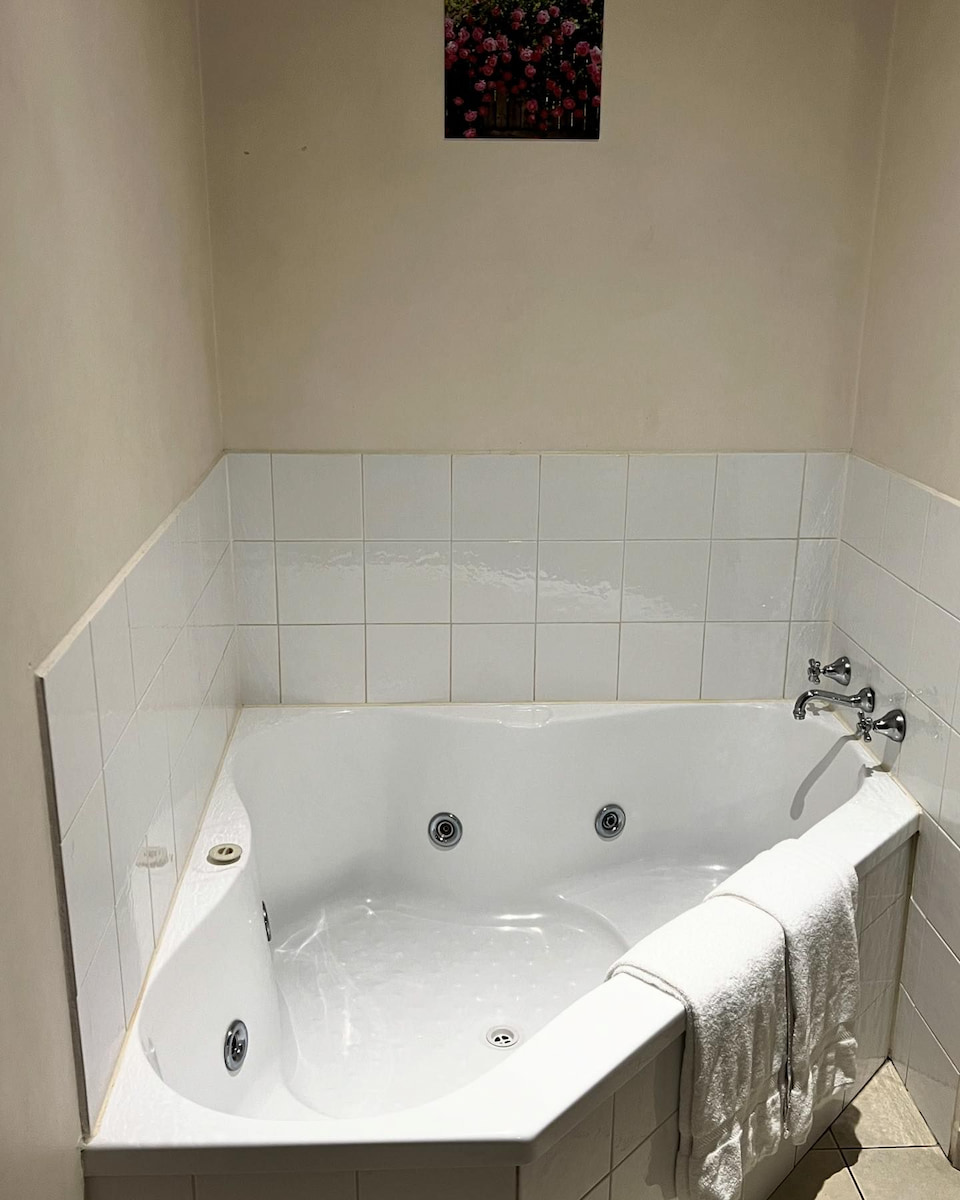 Mill Park Hotel Mill Park Hotel