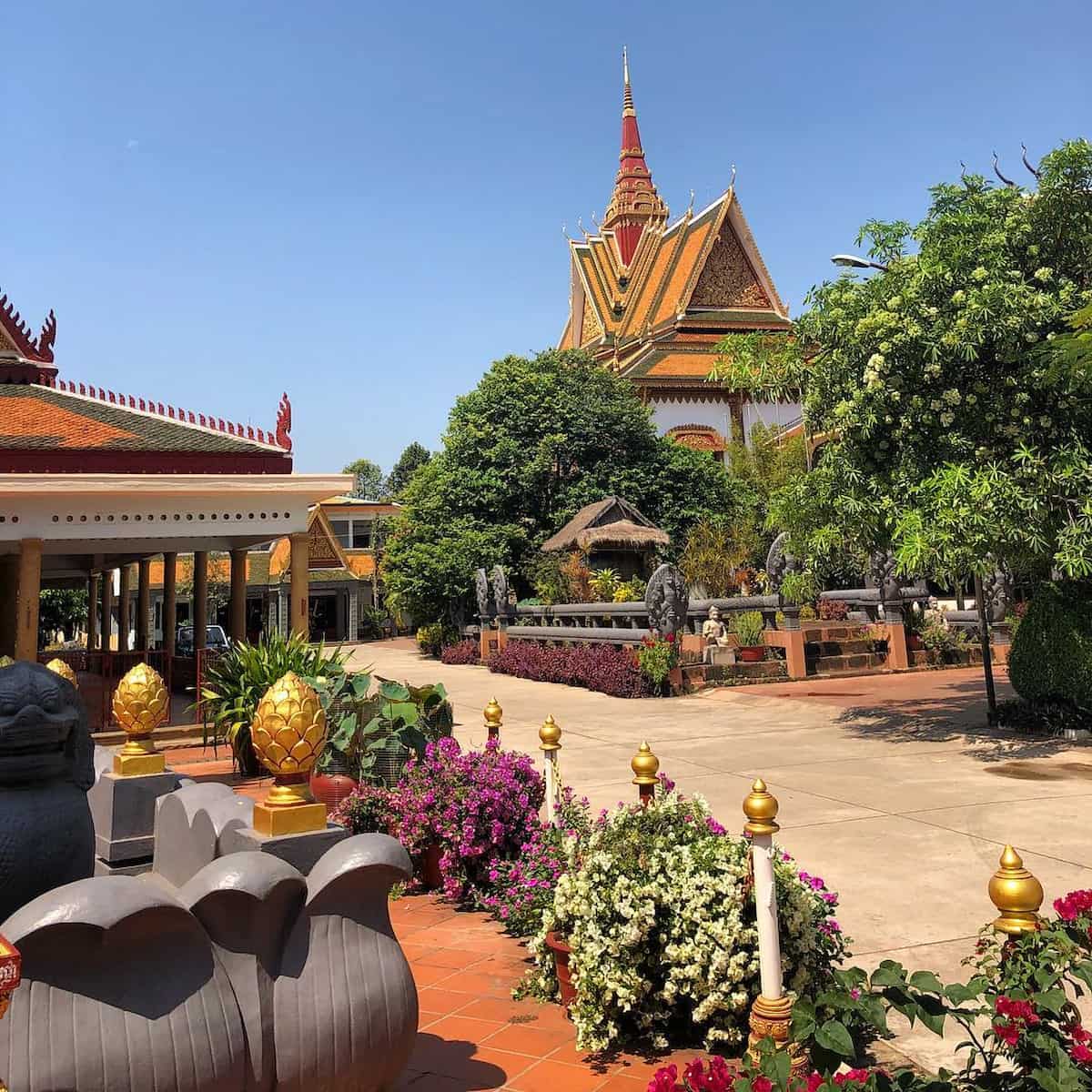 Siem Reap: Wat Bo Area Siem Reap: Wat Bo Area