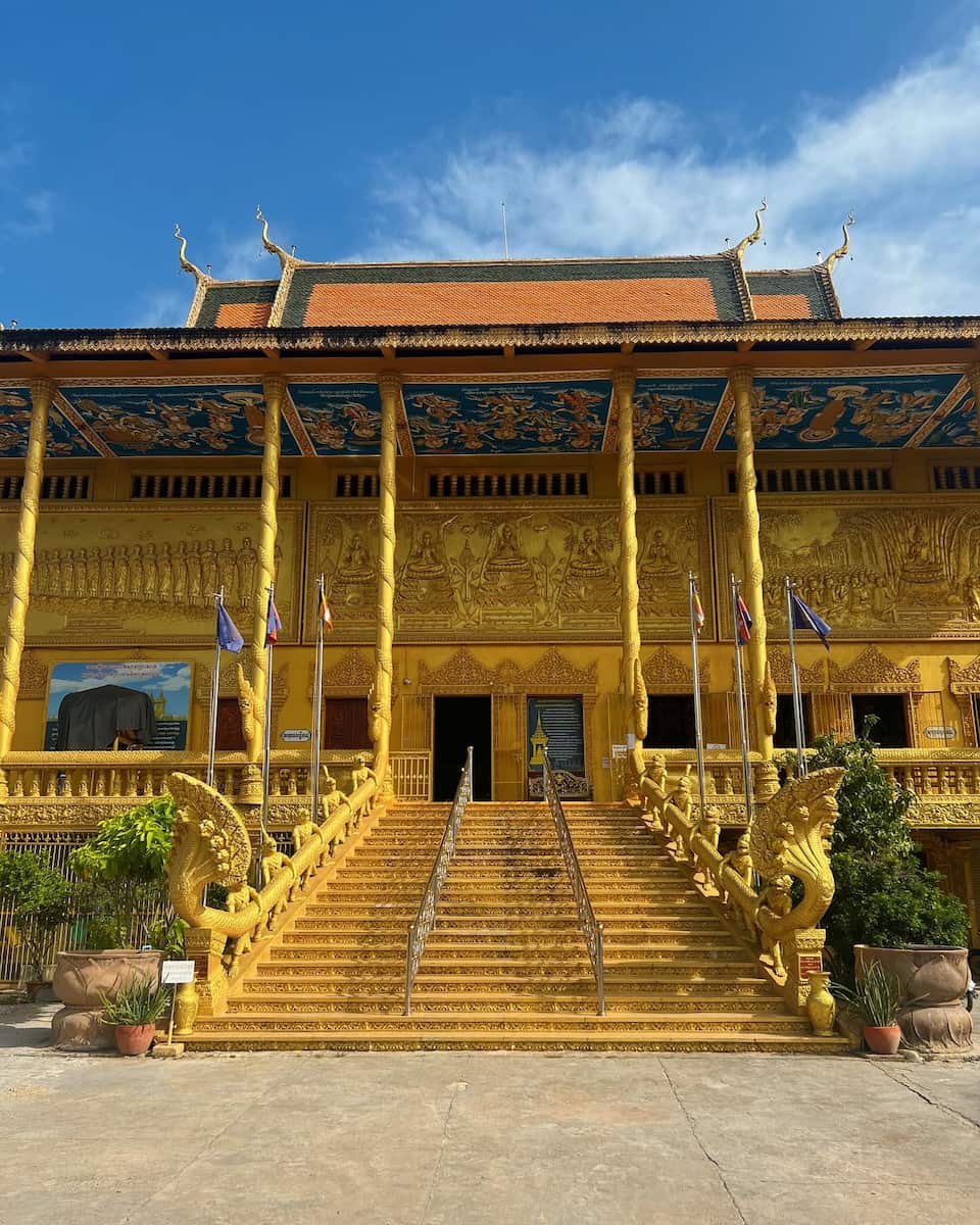 Siem Reap: Wat Bo Area Siem Reap: Wat Bo Area