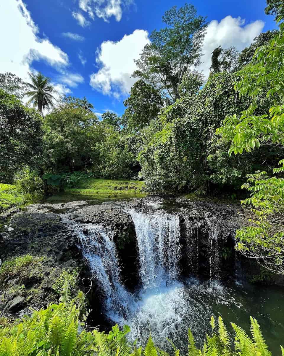 Togitogiga Waterfall, Samoa Togitogiga Waterfall, Samoa