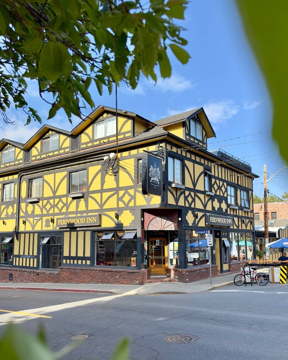 Victoria, Fernwood Victoria, Fernwood