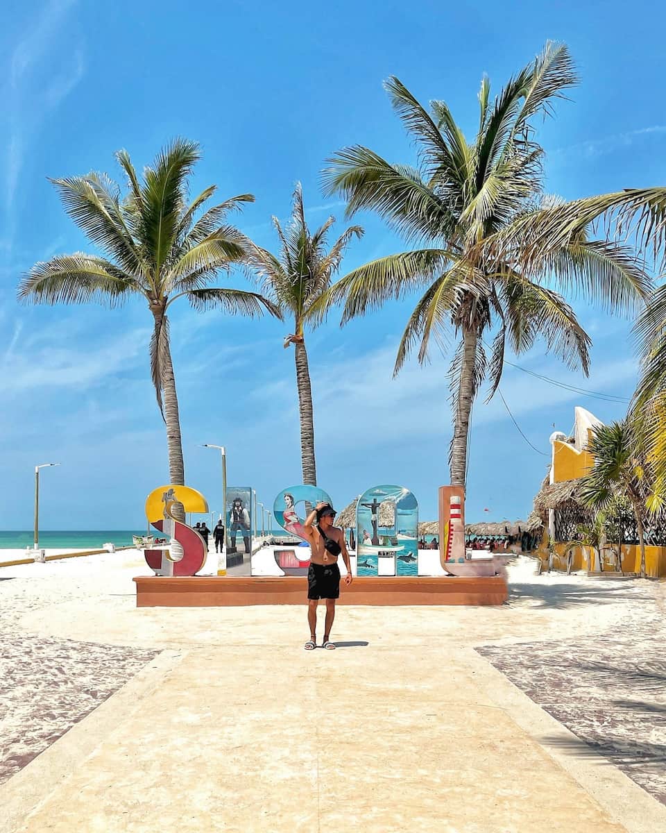 Puerto Escondido and Sisal (3) Puerto Escondido and Sisal