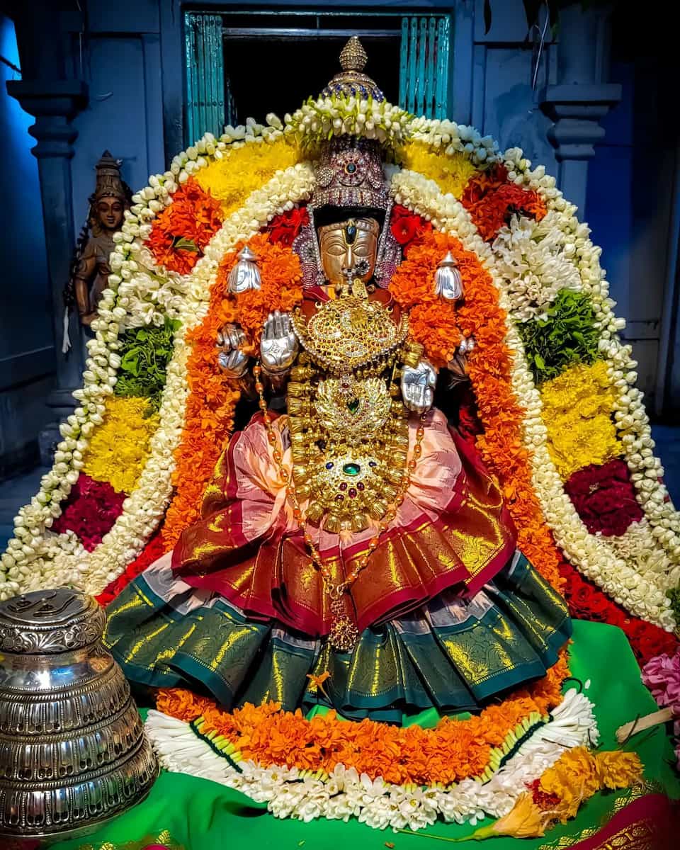 Traveling around Sri Lanka Traveling around Sri Lanka