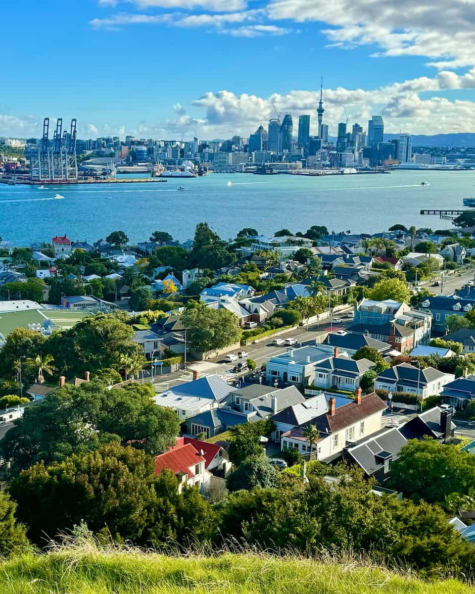 Traveling around New Zealand Traveling around New Zealand