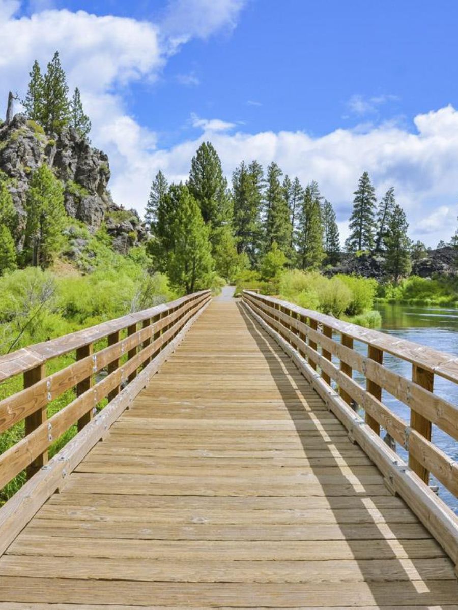 Century West, Bend Century West, Bend