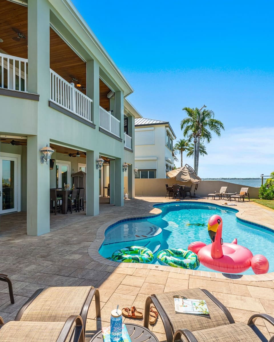 Cocoa Beach, Florida Cocoa Beach, Florida