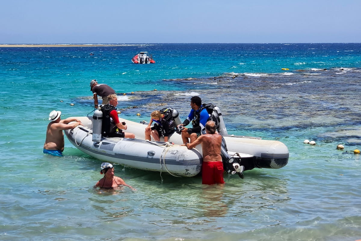 Dive Center, Abu Dabab, Egypt Dive Center, Abu Dabab, Egypt