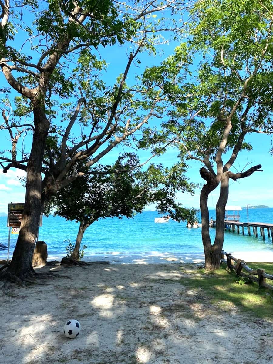 Luke Yon Bay, Koh Samet Luke Yon Bay, Koh Samet