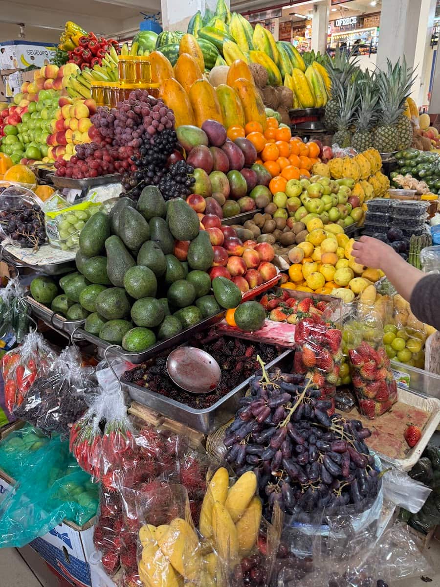 Mercado 10 de Agosto, Cuenca, Ecuador Mercado 10 de Agosto, Cuenca, Ecuador