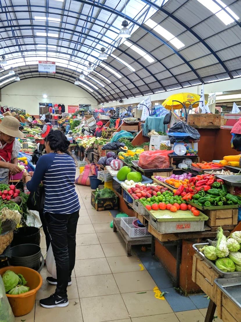 Mercado 10 de Agosto, Cuenca, Ecuador Mercado 10 de Agosto, Cuenca, Ecuador