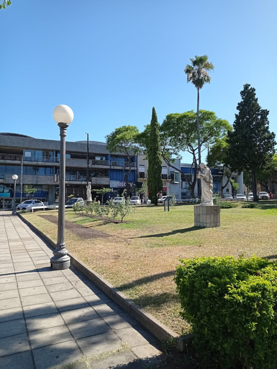 Plaza de los 33 Orientales, Uruguay Plaza de los 33 Orientales, Uruguay