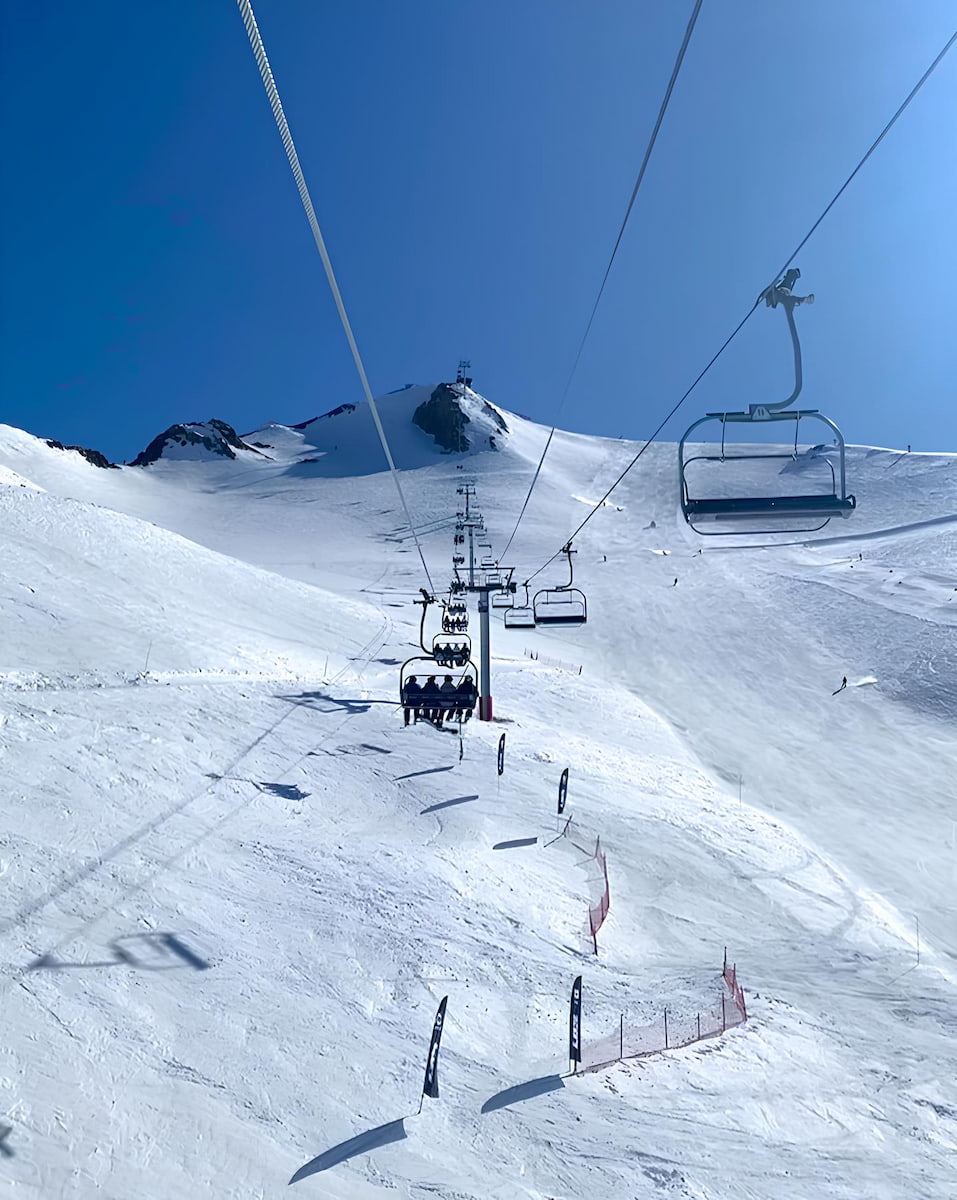 The Tres Puntas Chairlift Runs, Chile The Tres Puntas Chairlift Runs, Chile