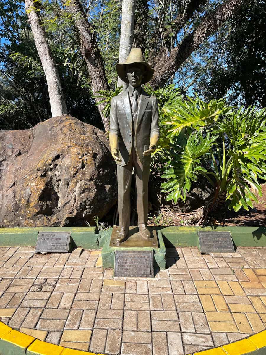 Avenida das Cataratas, Foz do Iguaçu Avenida das Cataratas, Foz do Iguaçu