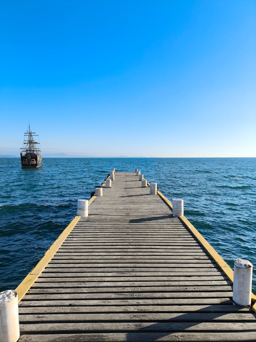 Canasvieiras Pier, Florianopolis Canasvieiras Pier, Florianopolis